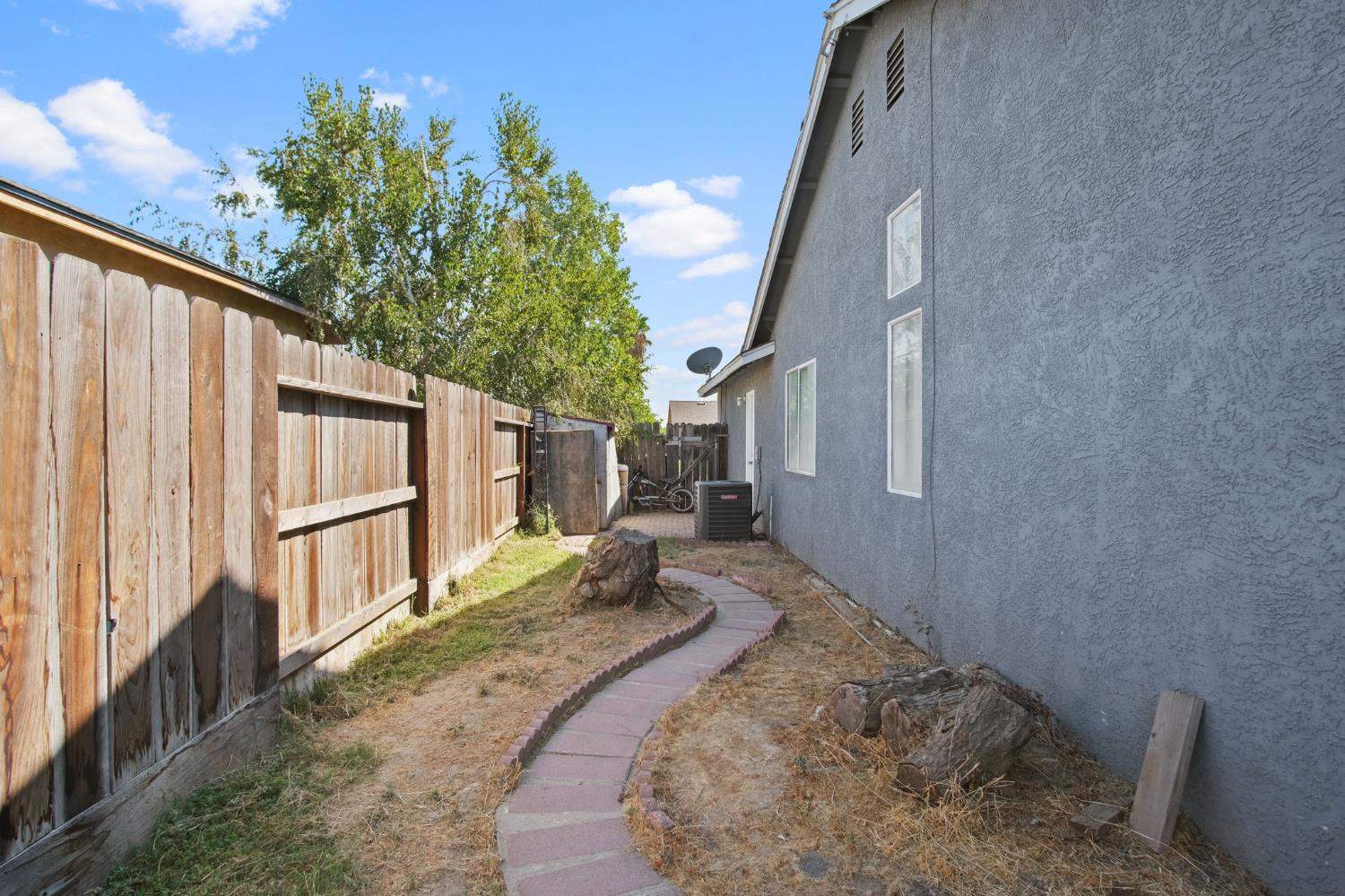 16752 Bradford Court