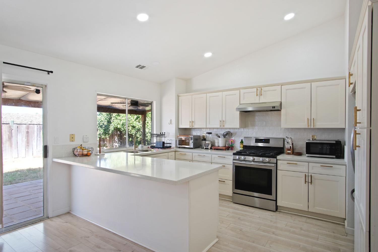 16752 Bradford Court