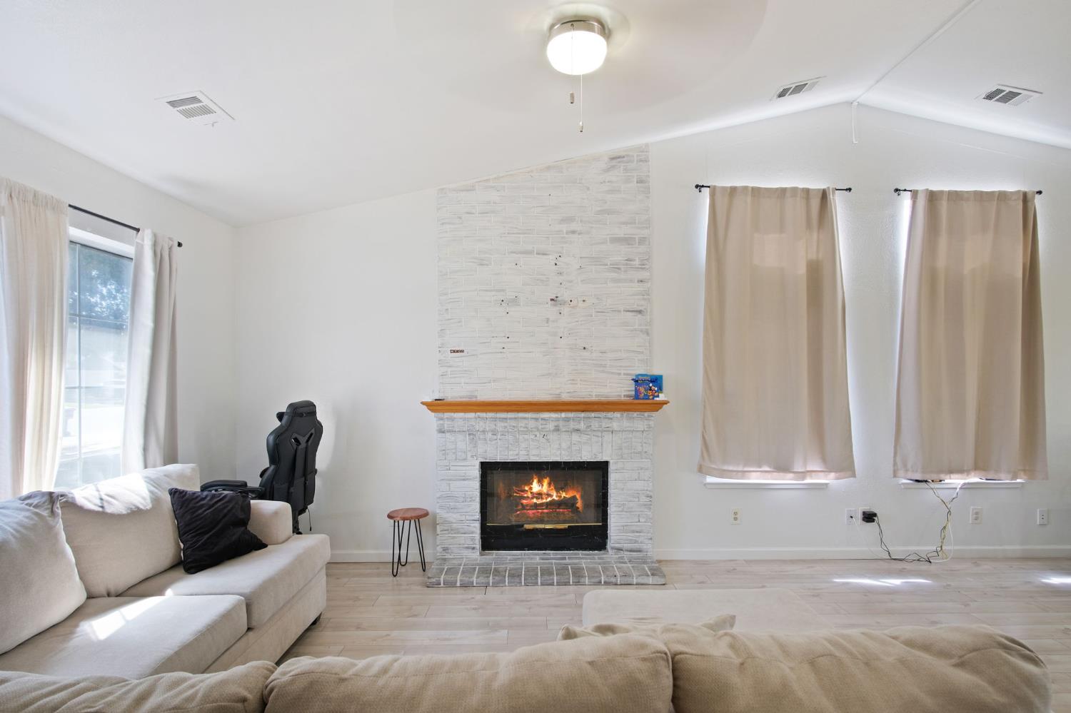 16752 Bradford Court