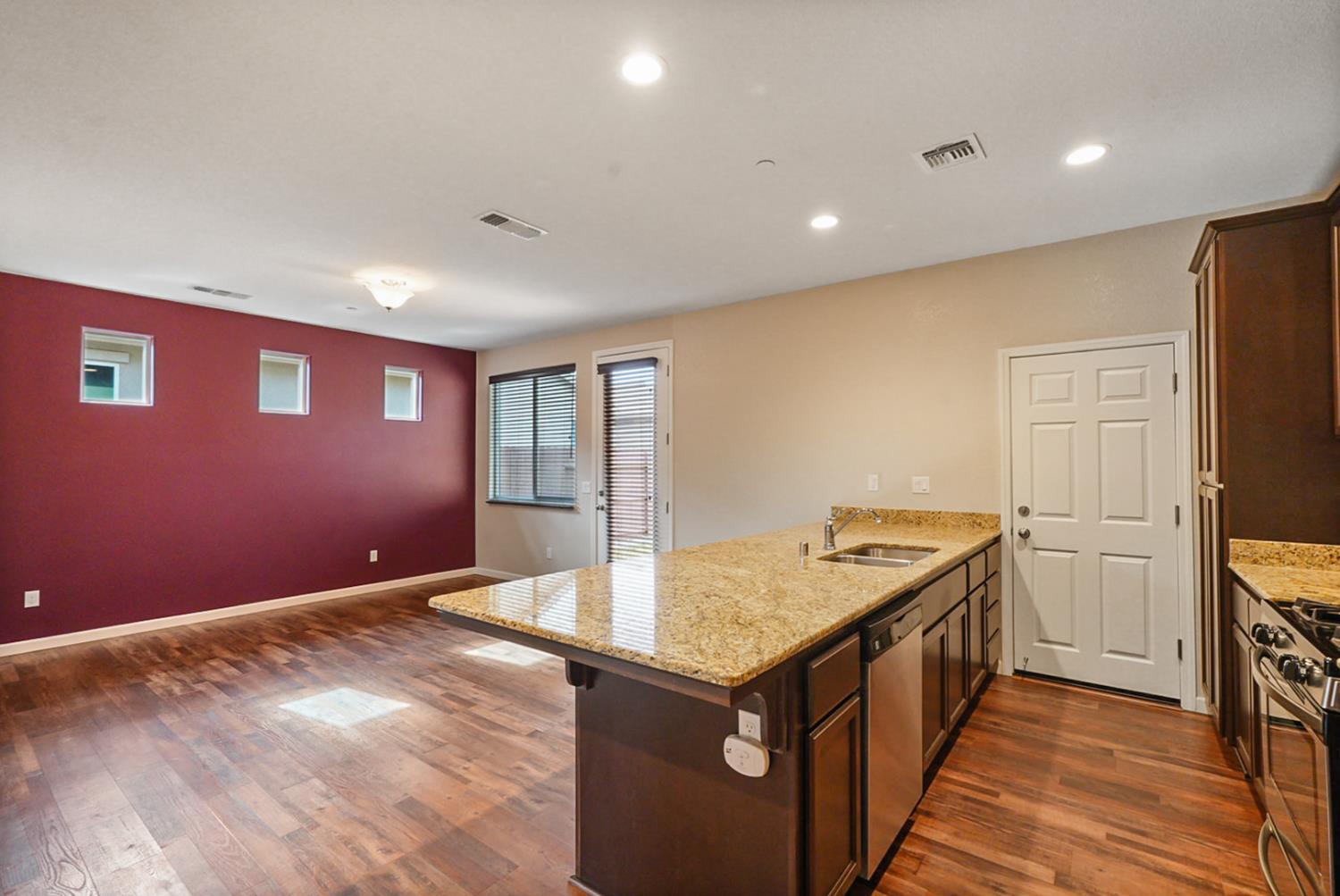 832 Castellona Drive