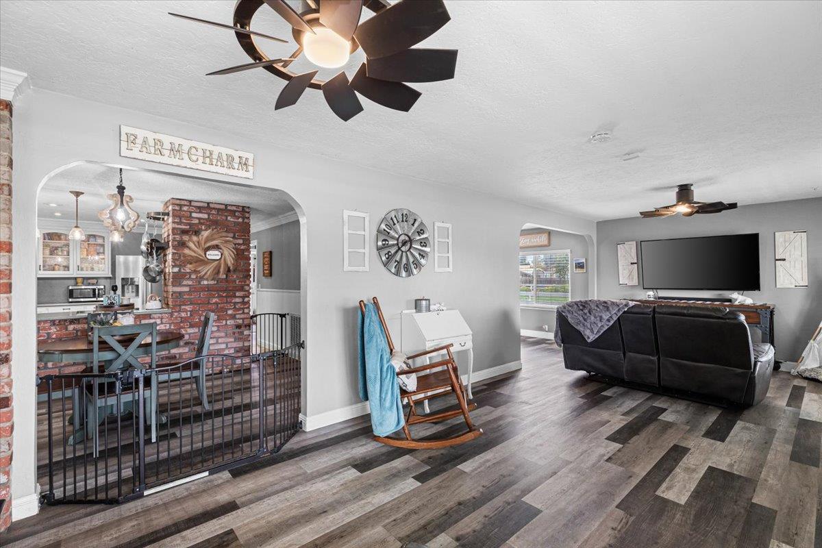 4301 Santa Fe Street