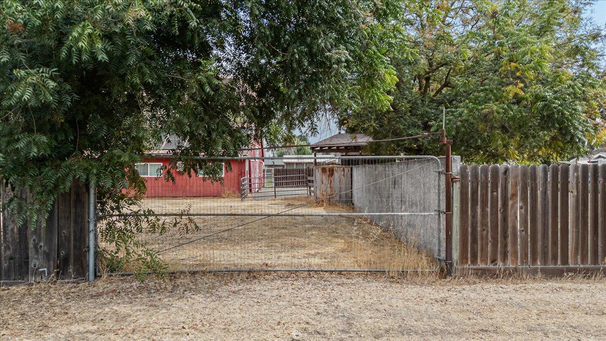 4301 Santa Fe Street