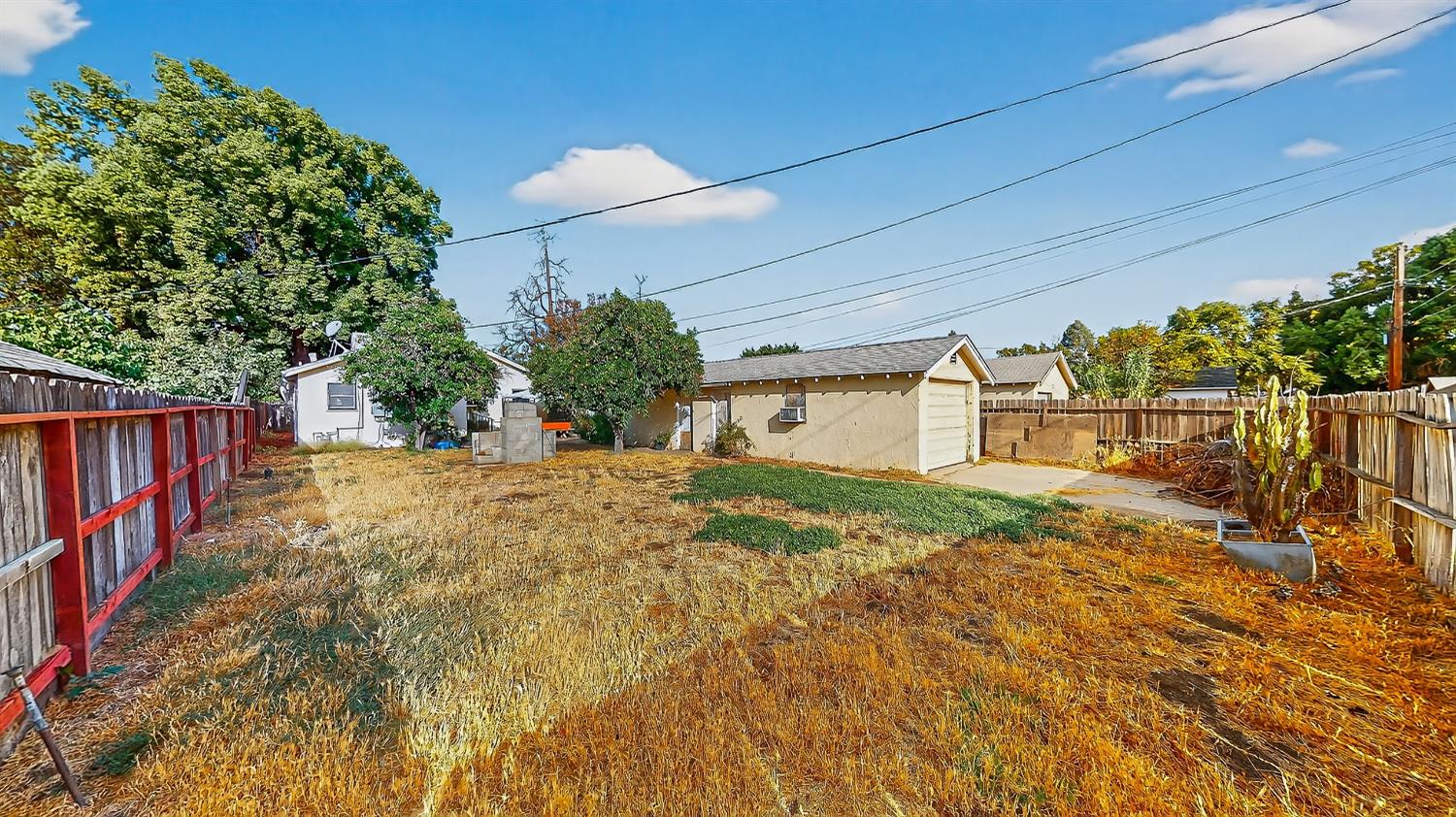220 S Orange Street