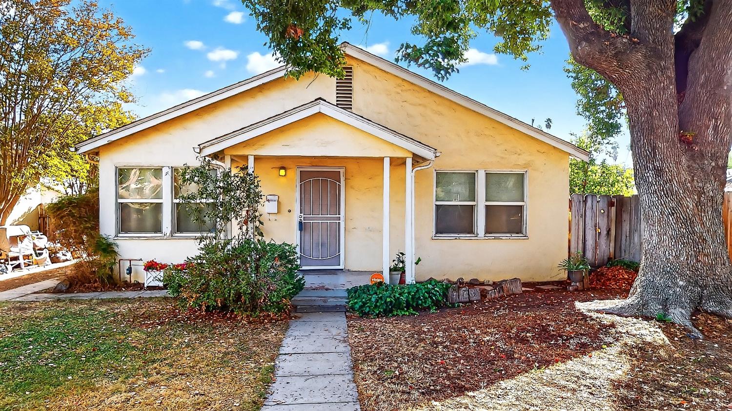 220 S Orange Street
