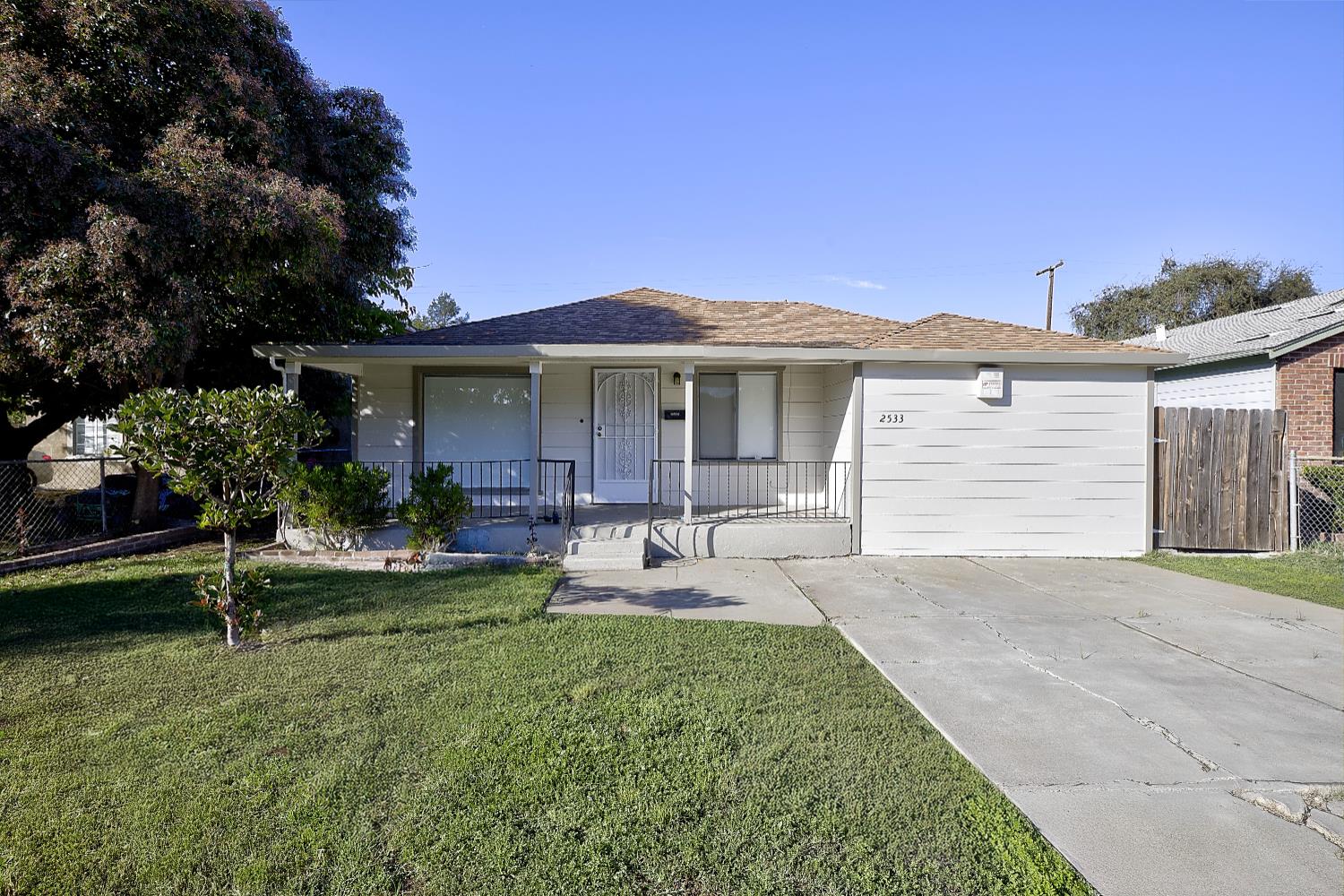 2533 Oxford Way