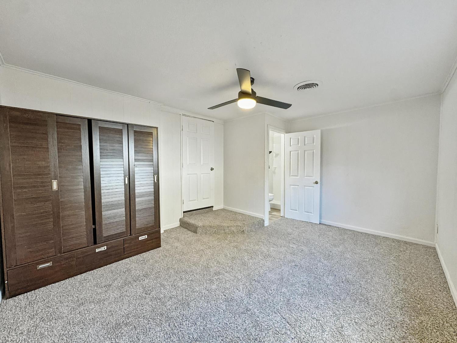 2533 Oxford Way