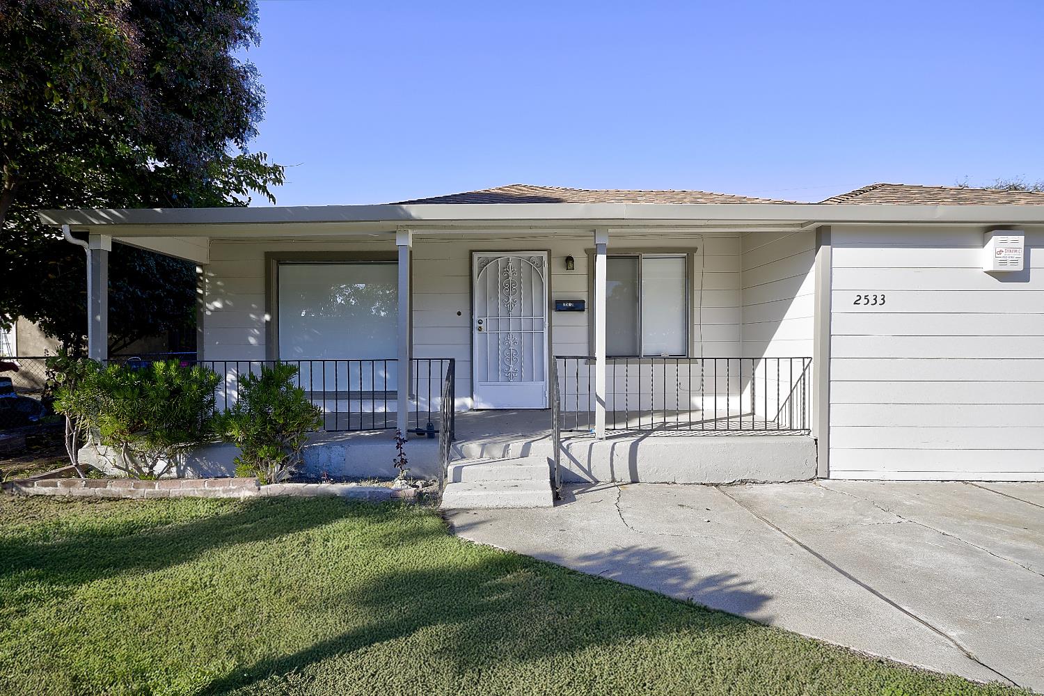 2533 Oxford Way