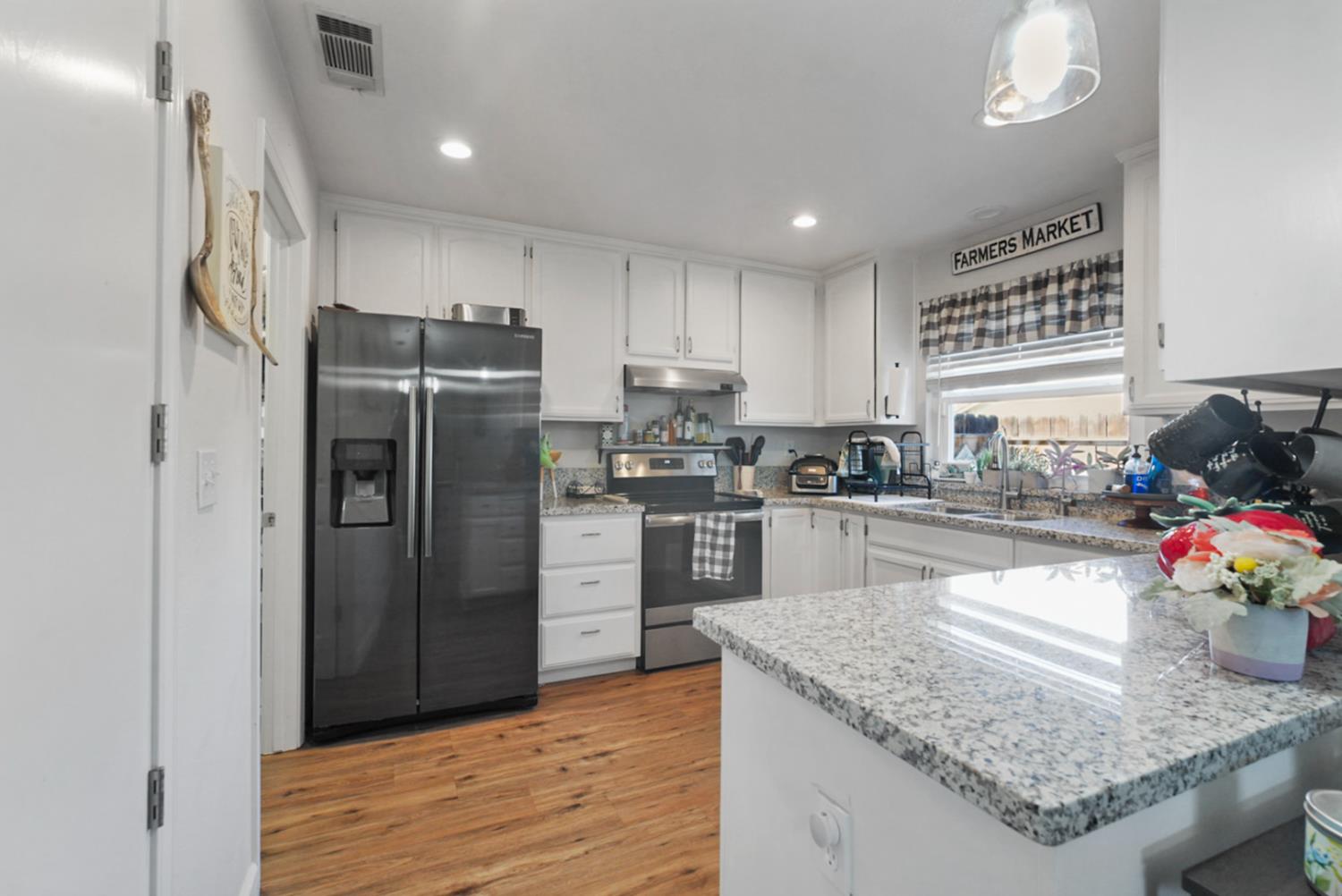 2704 Parkway