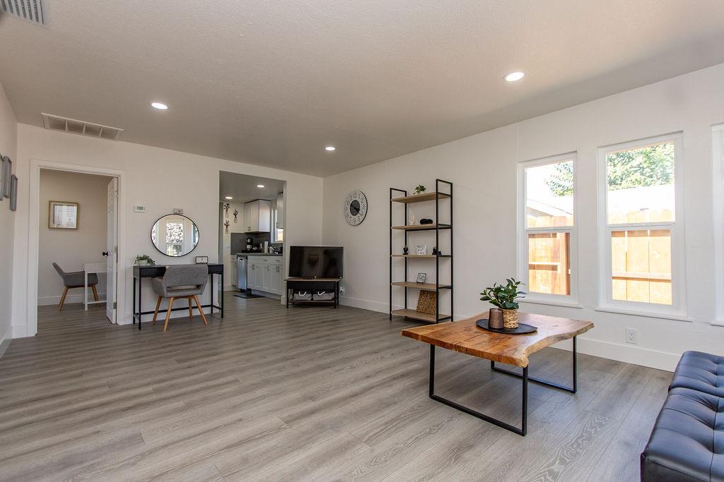 3749 San Joaquin Avenue