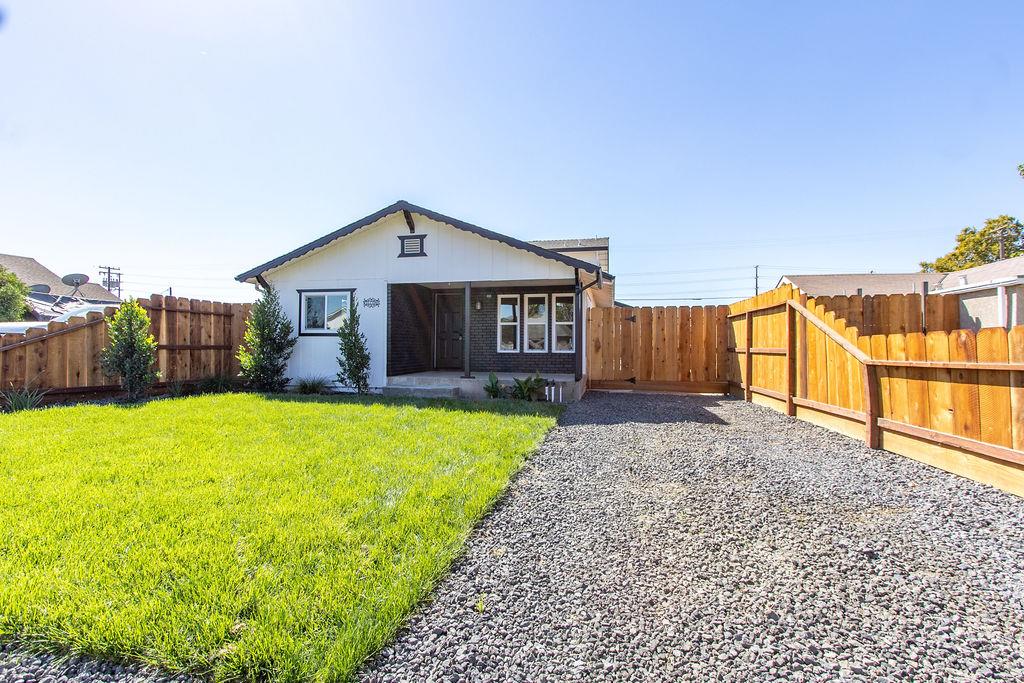 3749 San Joaquin Avenue