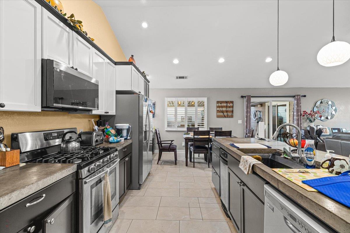 2344 St Lawrence Lane