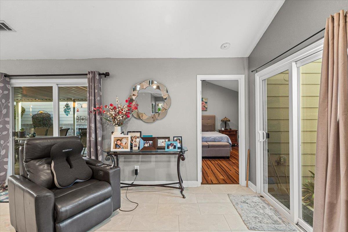 2344 St Lawrence Lane