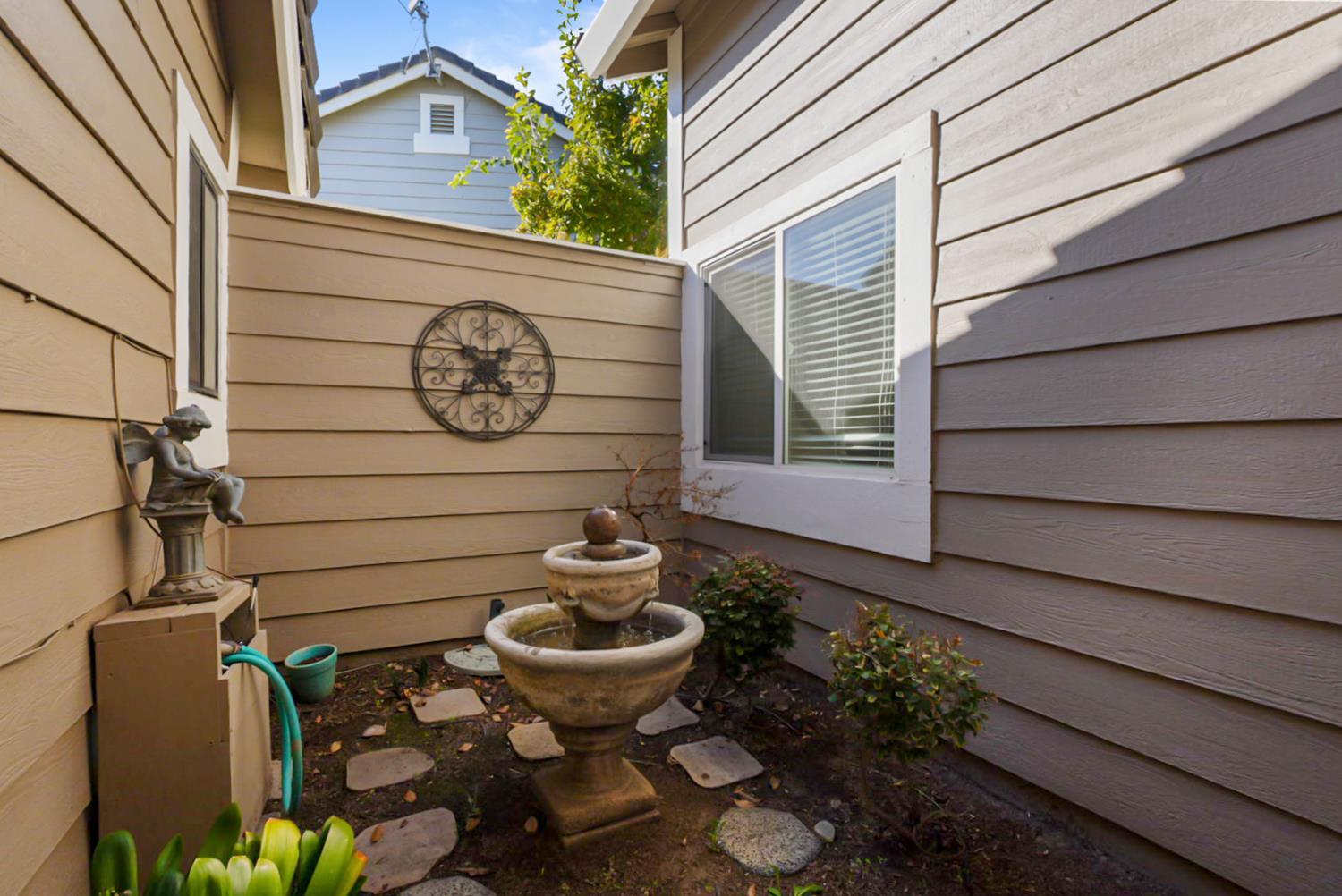 2344 St Lawrence Lane