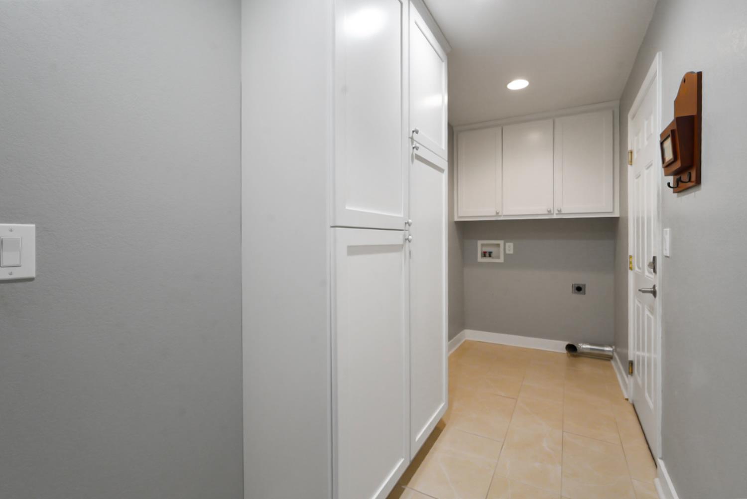 2344 St Lawrence Lane