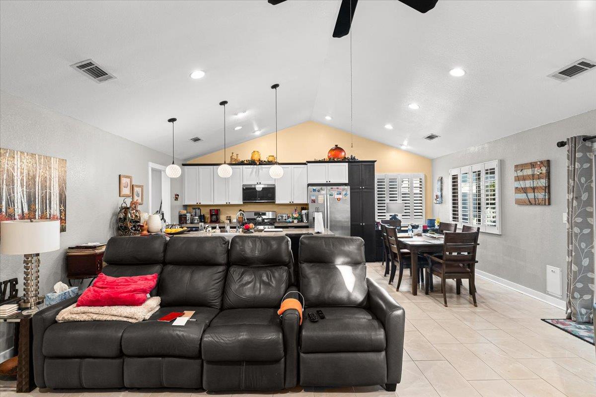 2344 St Lawrence Lane