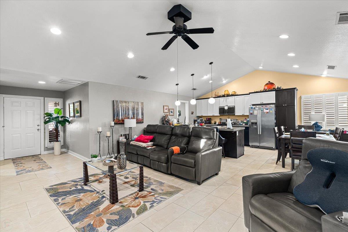 2344 St Lawrence Lane