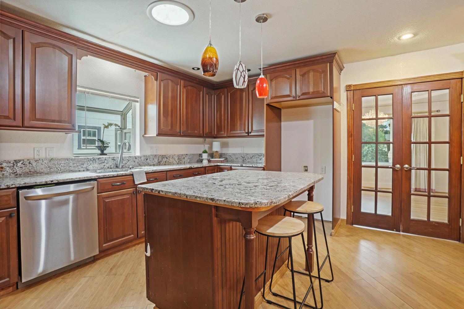 1719 W Willow Street