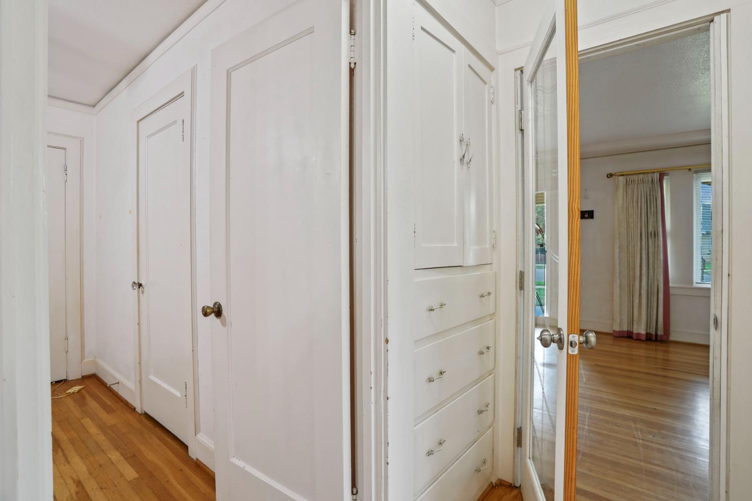 1719 W Willow Street