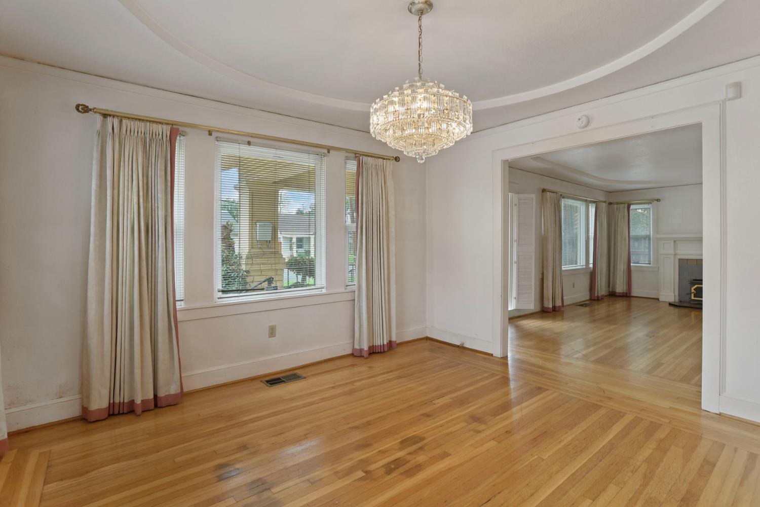 1719 W Willow Street