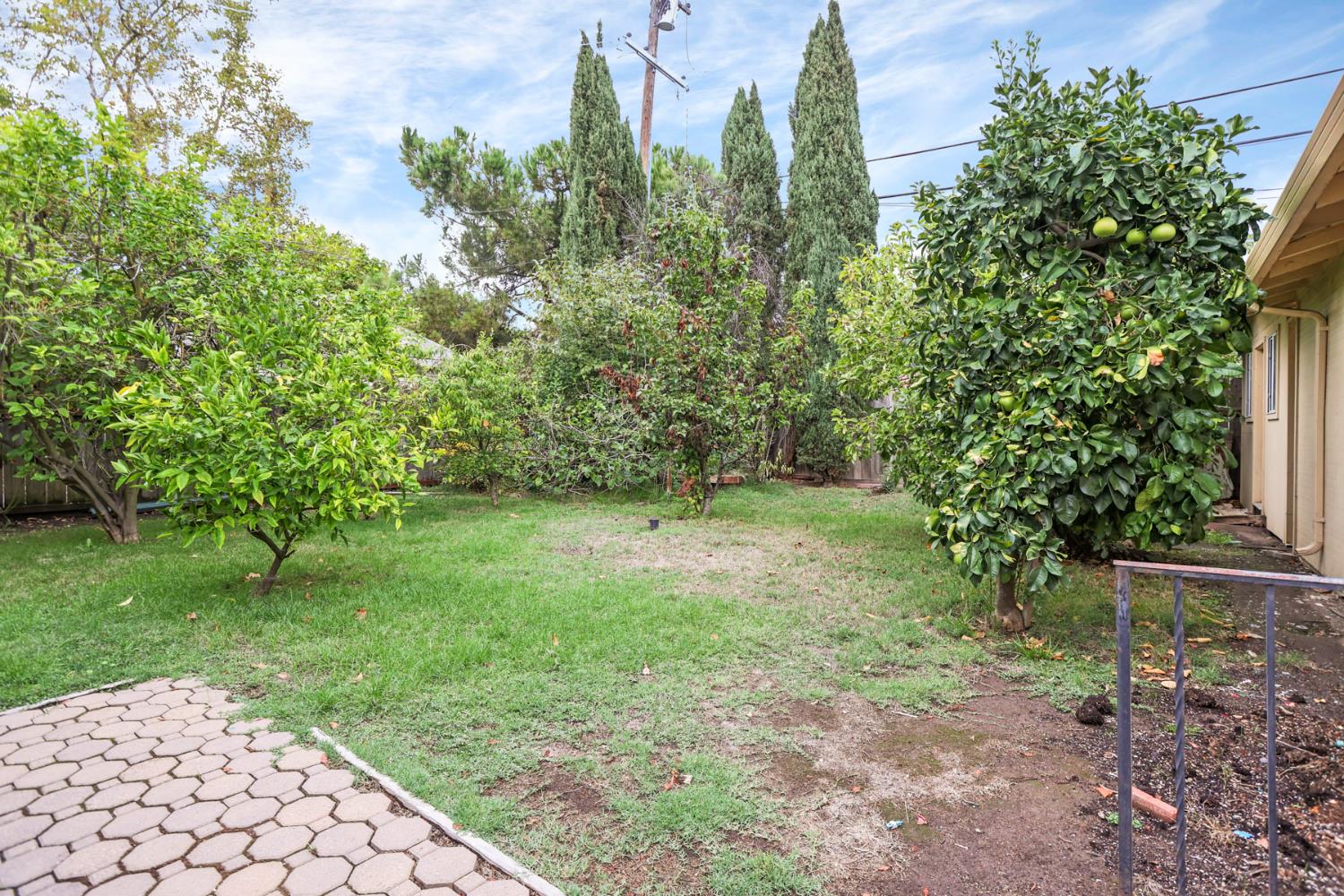 1719 W Willow Street