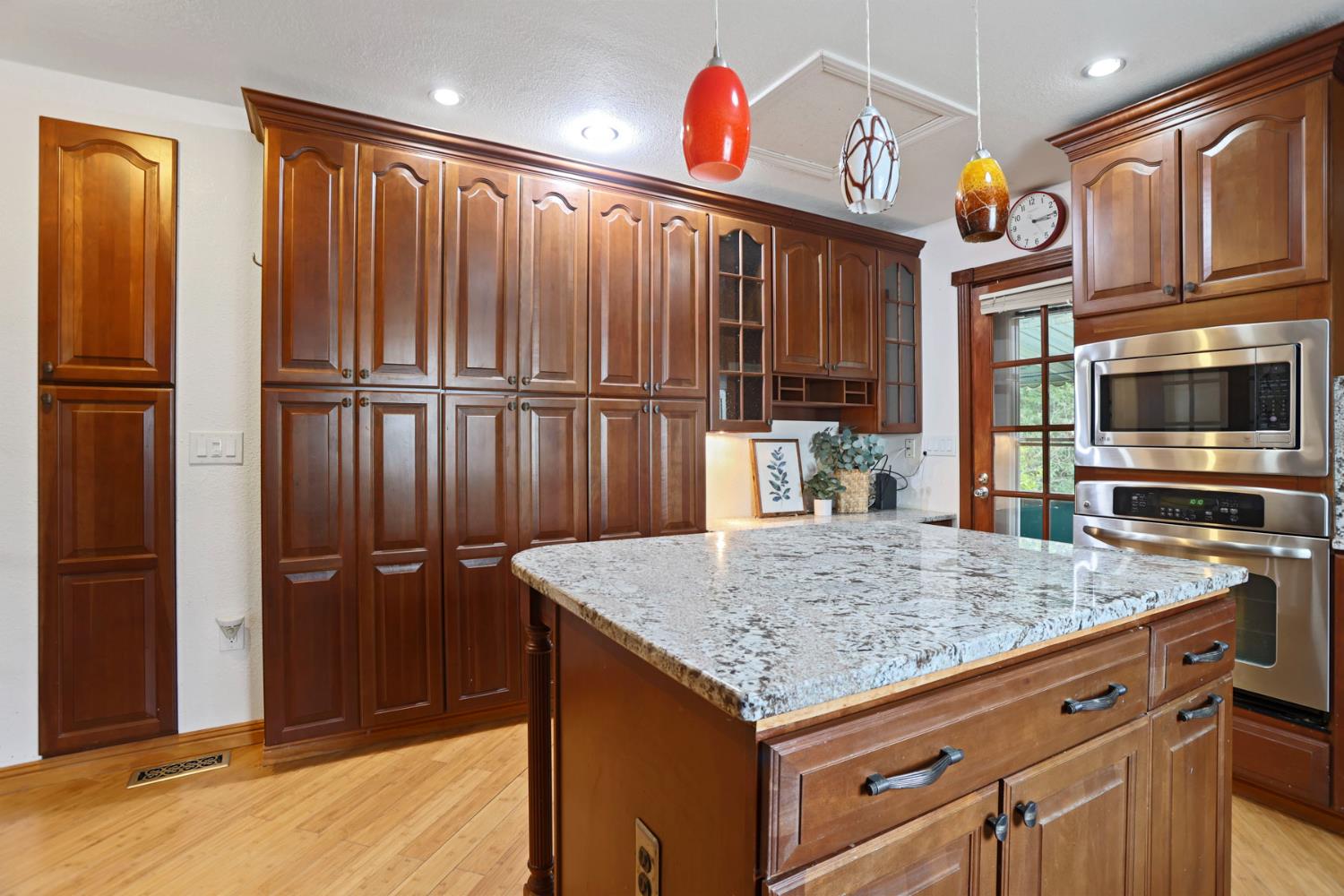 1719 W Willow Street