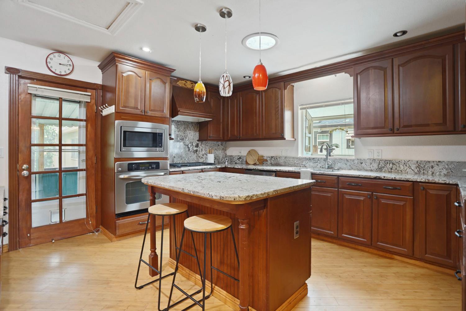 1719 W Willow Street