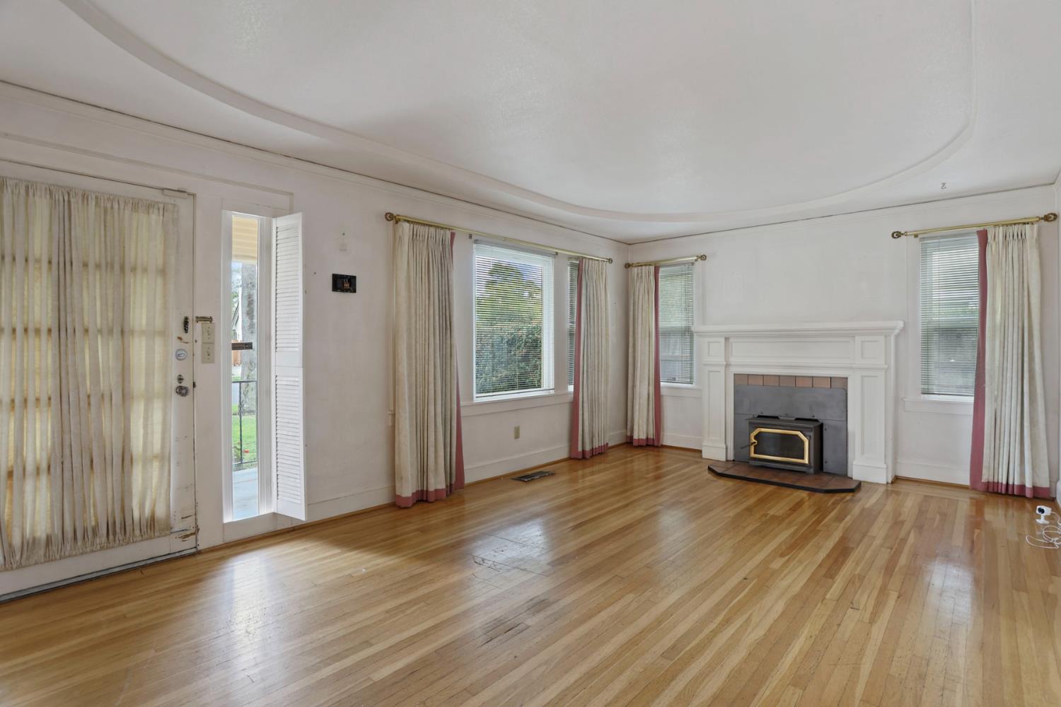 1719 W Willow Street