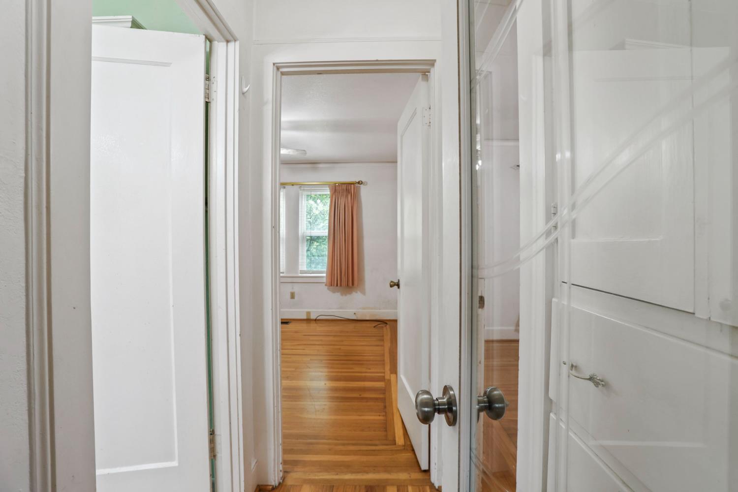 1719 W Willow Street