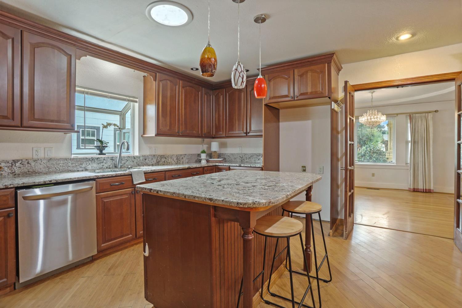 1719 W Willow Street