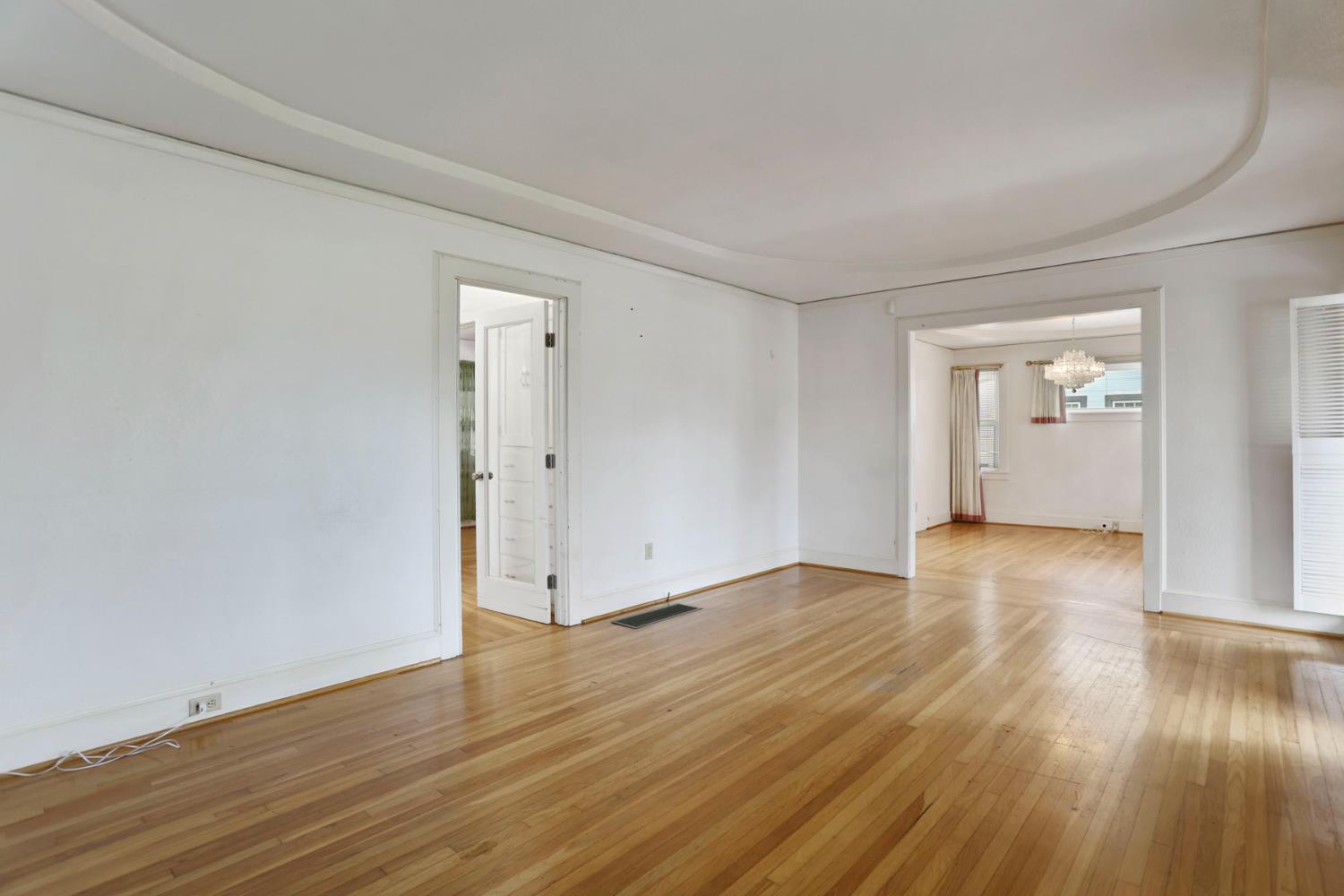 1719 W Willow Street