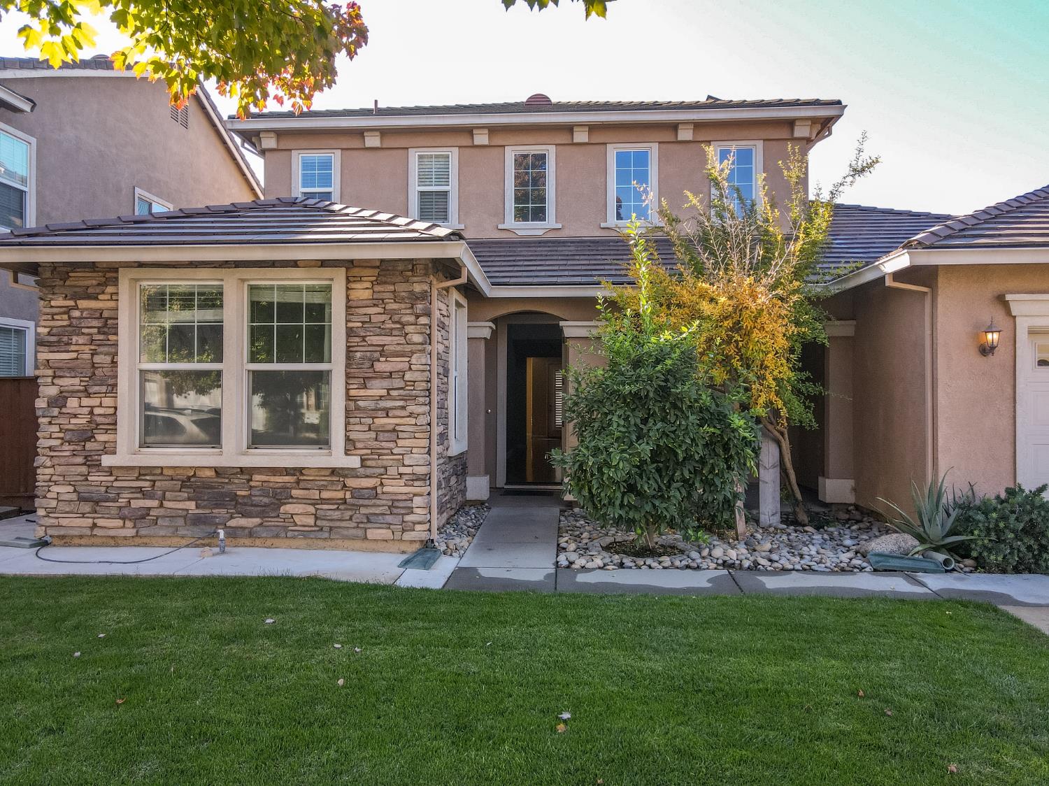 1920 Trail Way