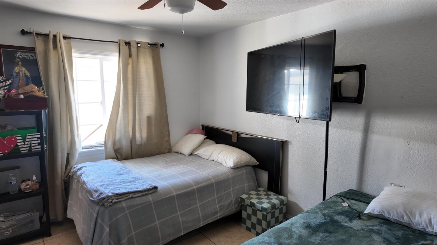 2472 E Sonora Street