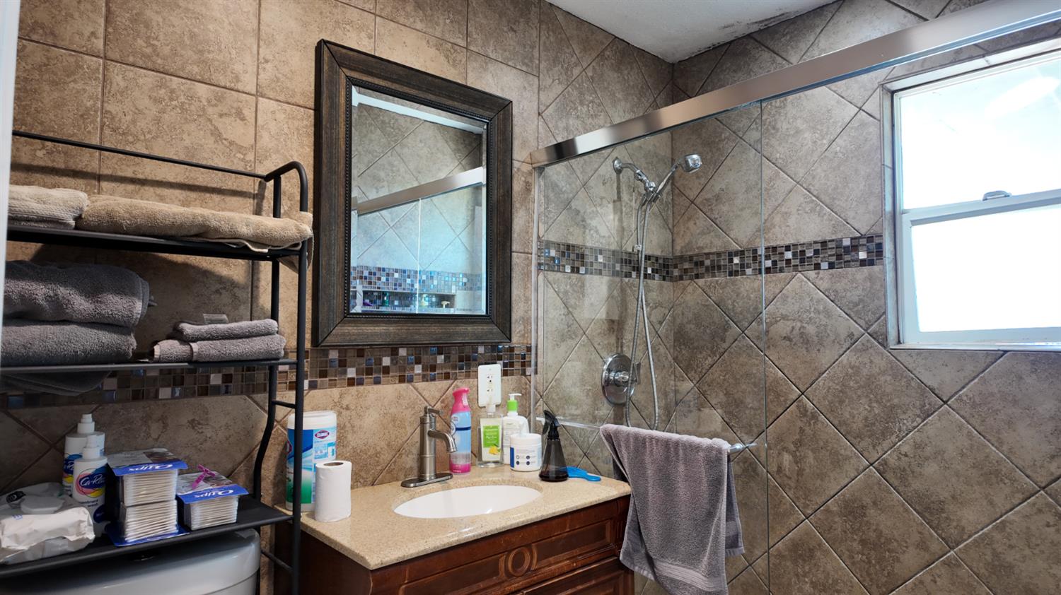 2472 E Sonora Street