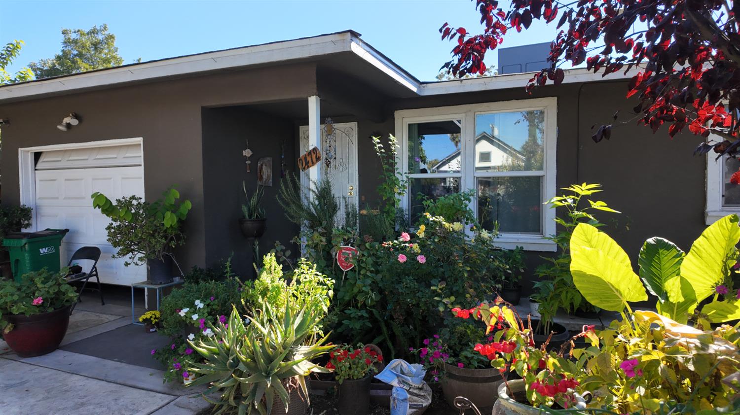 2472 E Sonora Street