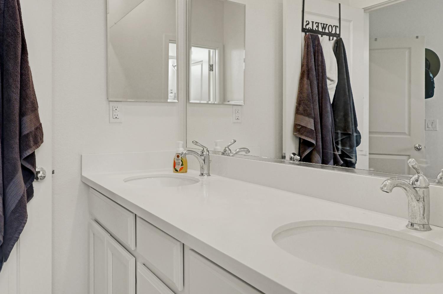 1274 Golden Angel Way