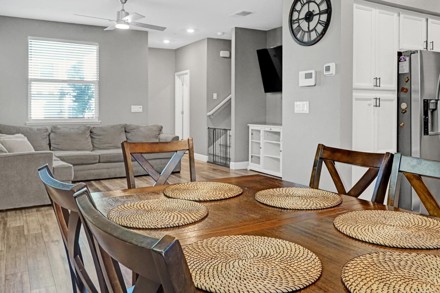 1274 Golden Angel Way