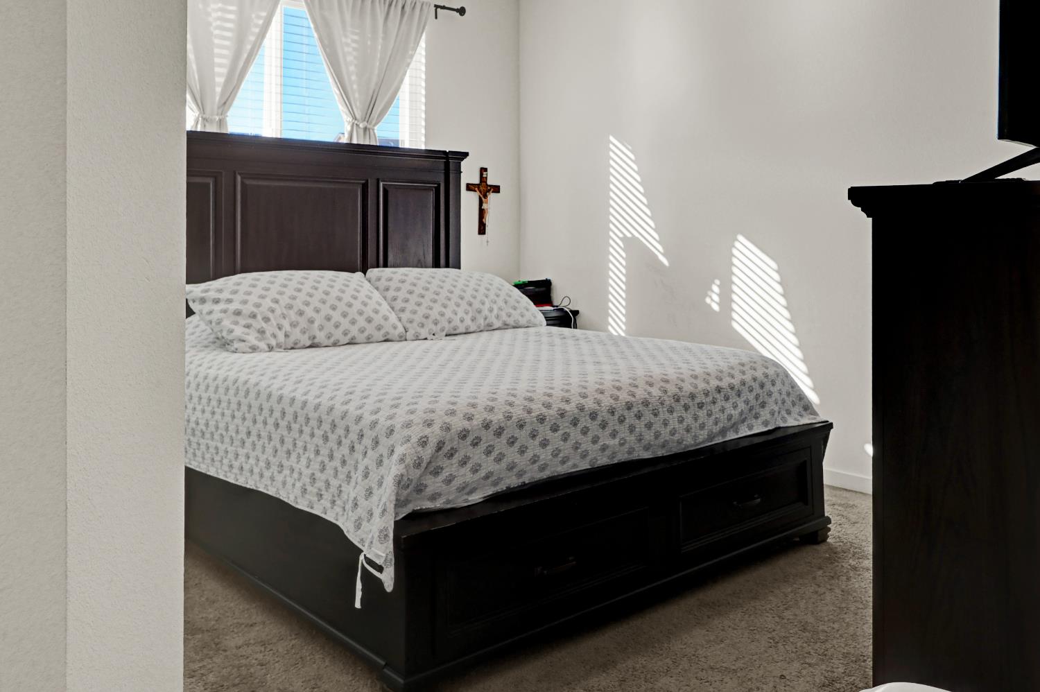 1274 Golden Angel Way