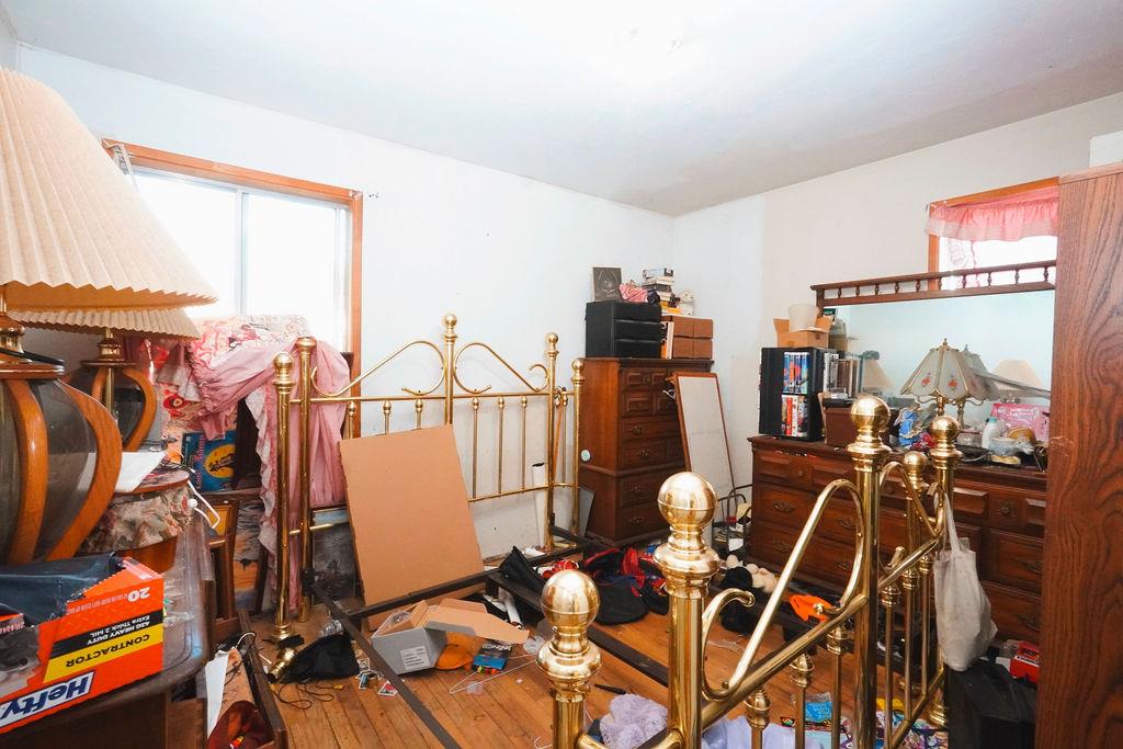 927 E Fairmont Avenue