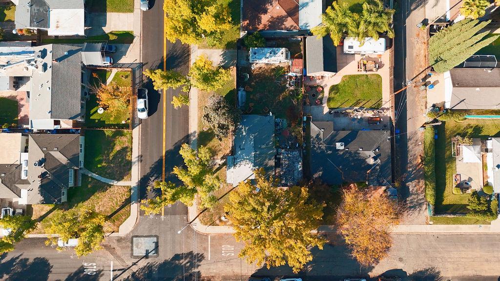 927 E Fairmont Avenue