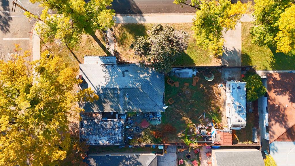 927 E Fairmont Avenue