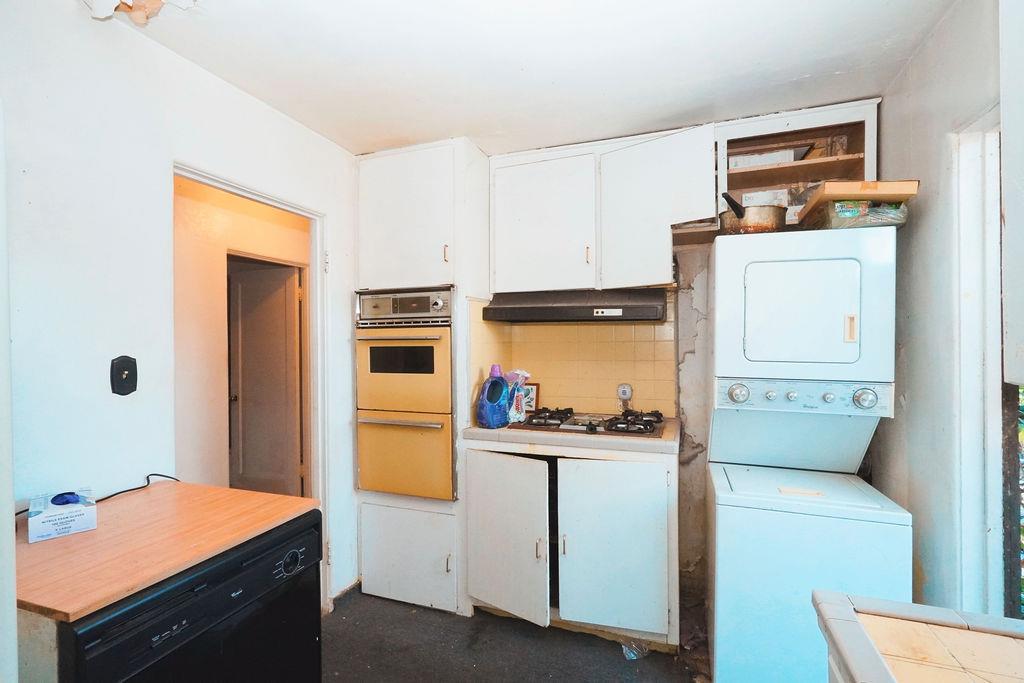 927 E Fairmont Avenue