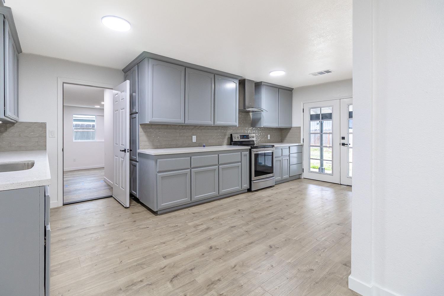 3314 Uranus Drive