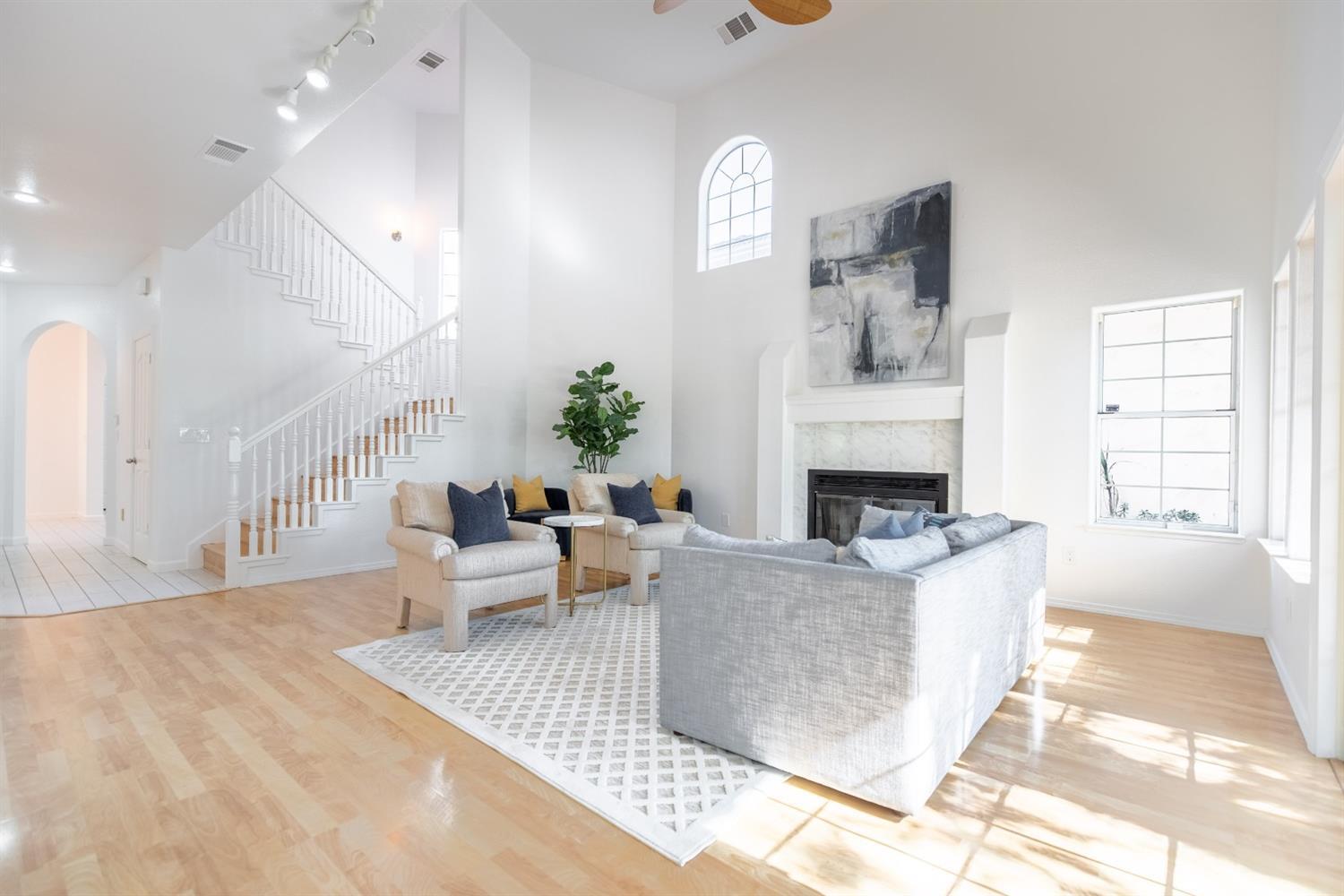 1500 Scenic Drive 12