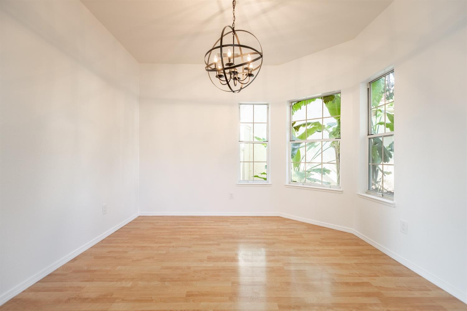 1500 Scenic Drive 12