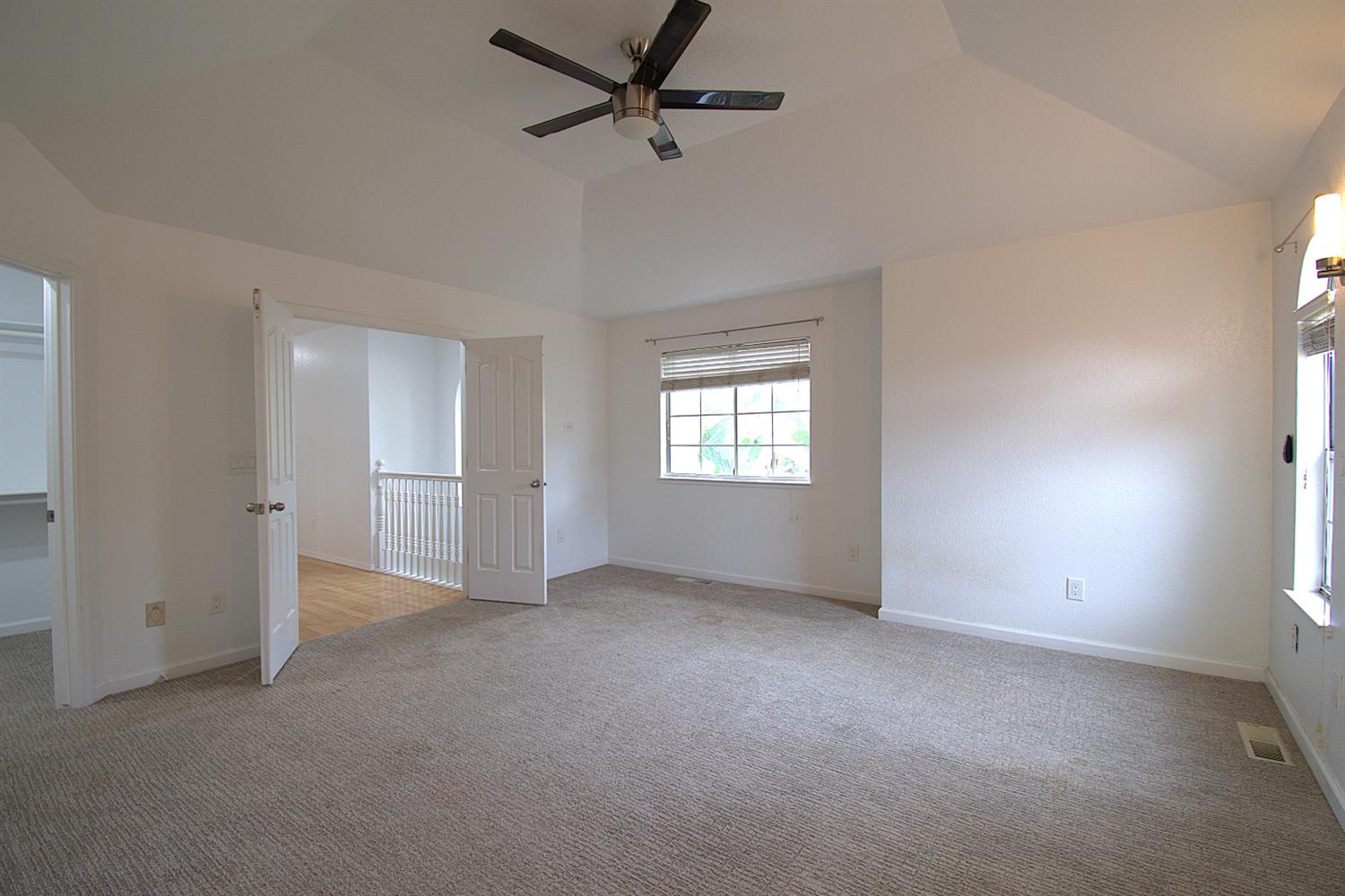 1500 Scenic Drive 12