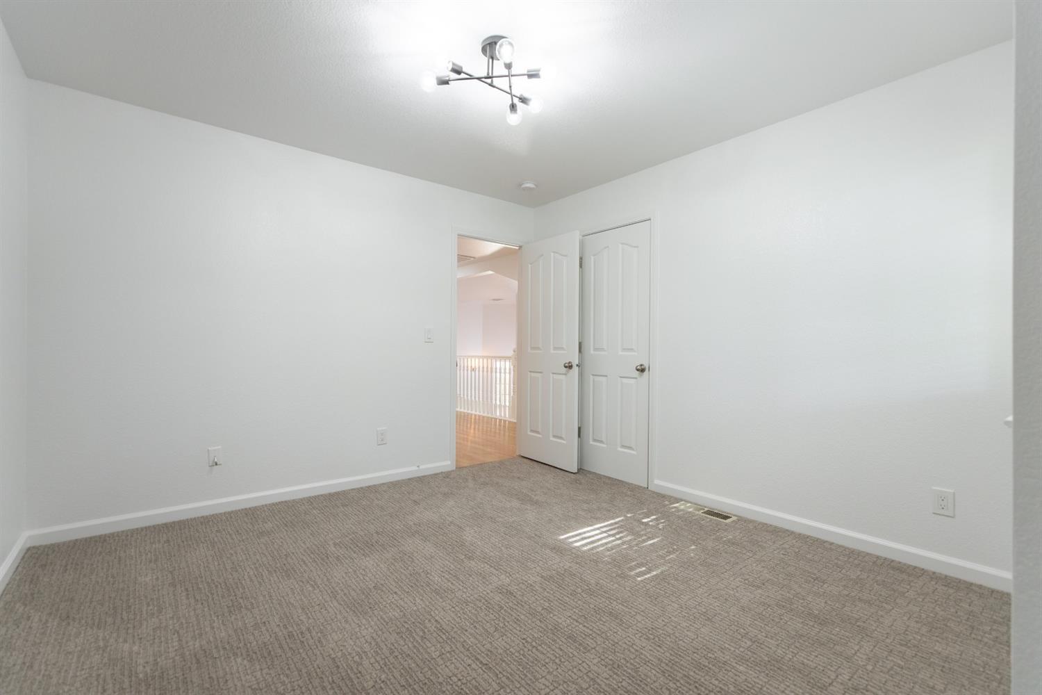 1500 Scenic Drive 12