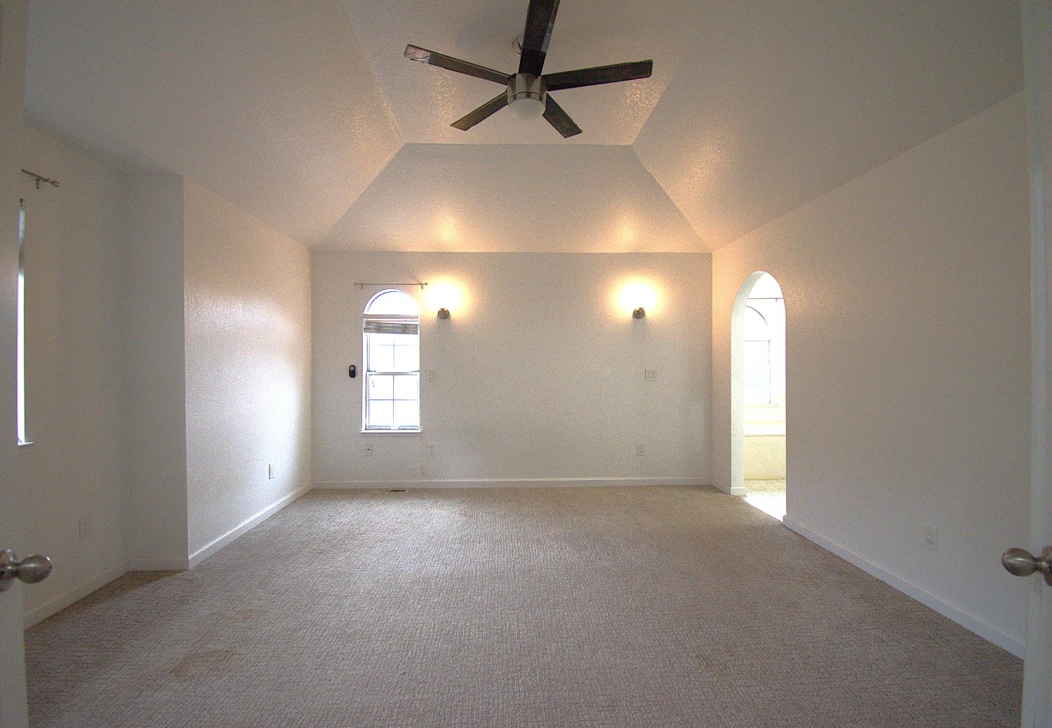 1500 Scenic Drive 12