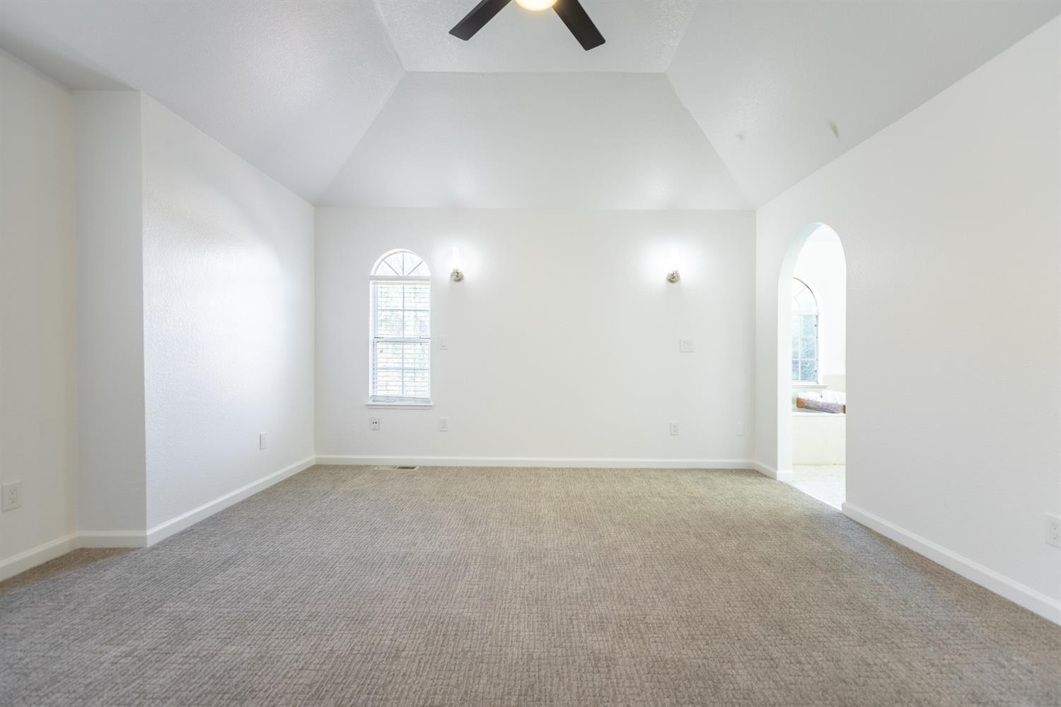 1500 Scenic Drive 12