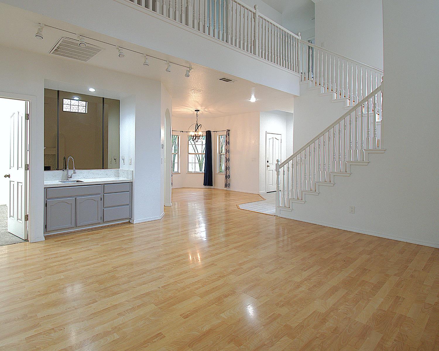 1500 Scenic Drive 12