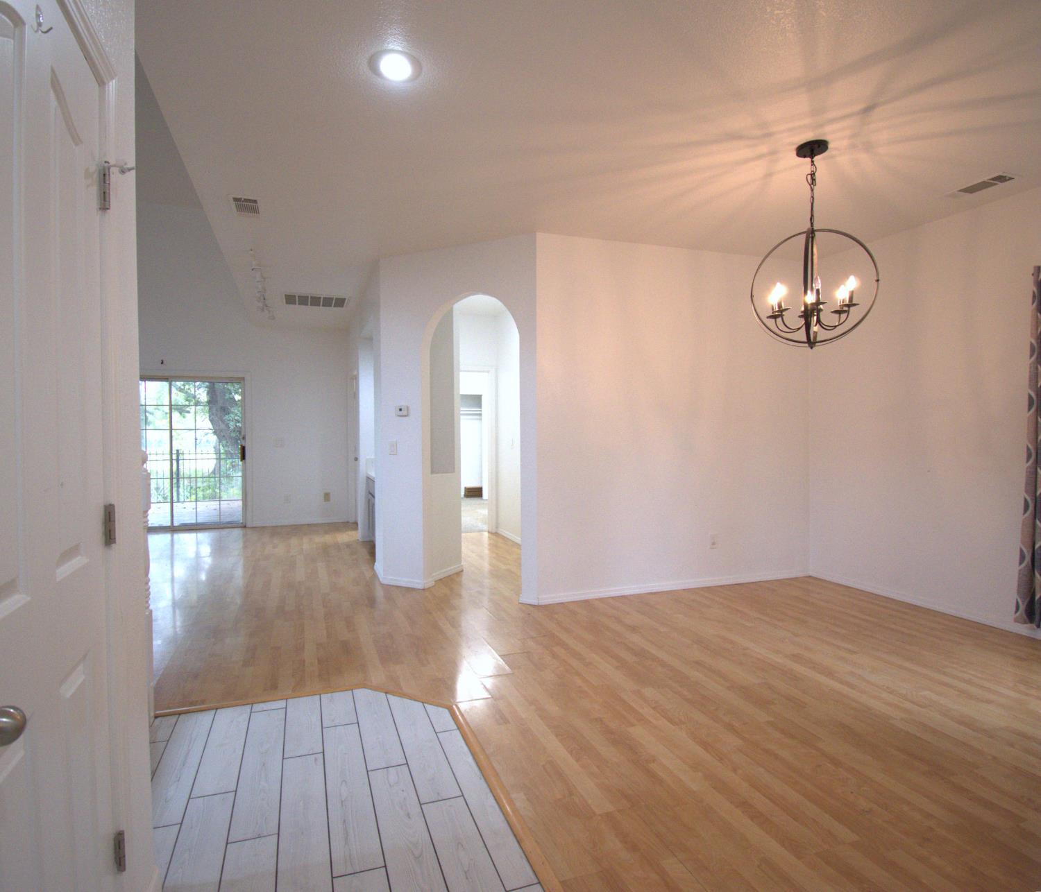 1500 Scenic Drive 12